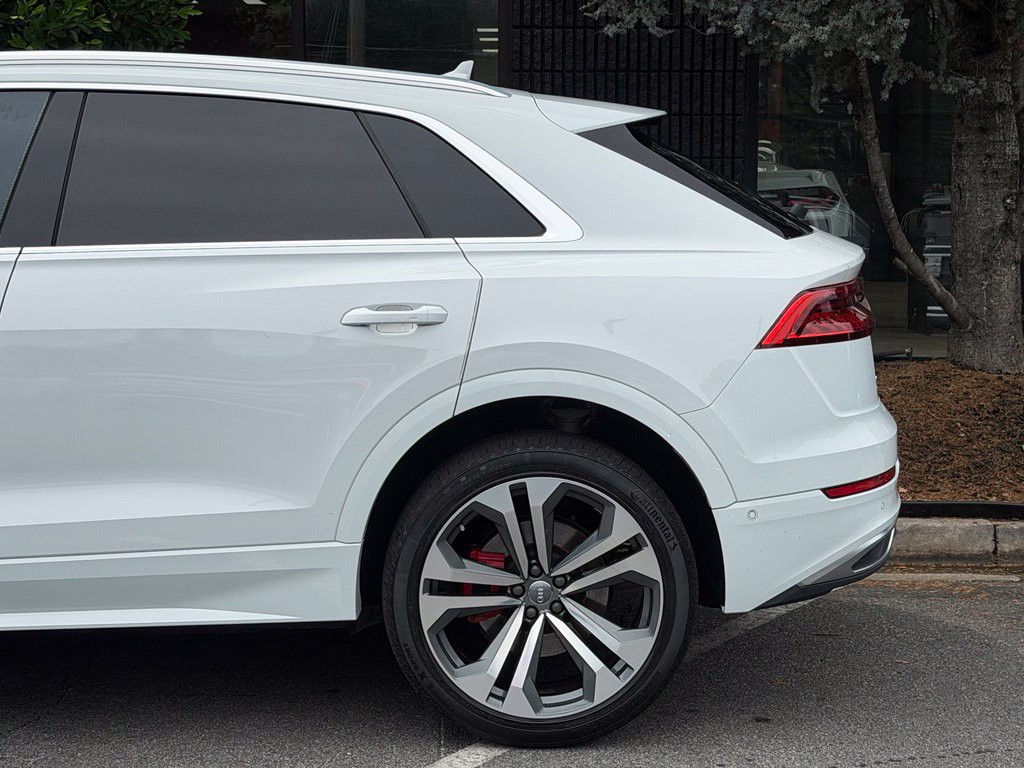 Used 2019 Audi Q8 Prestige w/ Luxury Package AWD/4WD image 11