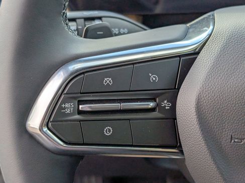 New 2026 Chevrolet Equinox ACTIV w/ Safety and Technology Package image 21