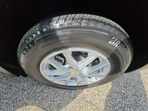Used 2023 Chevrolet Equinox LT AWD/4WD image 31