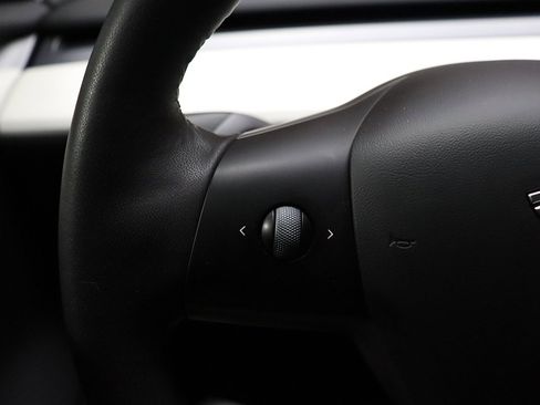 Used 2022 Tesla Model 3 Standard Range image 55