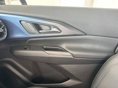 Used 2025 Chevrolet Equinox EV LT w/ Convenience Package FWD image 23