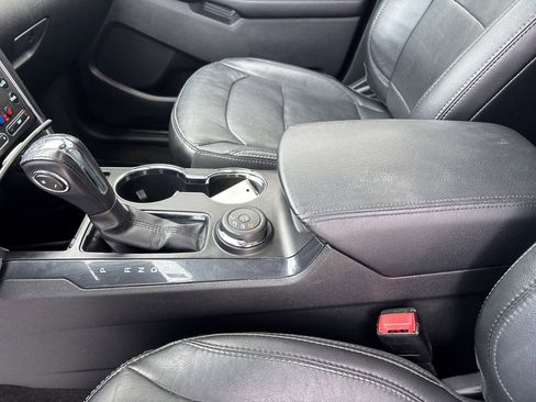 Used 2018 Ford Explorer Limited image 22