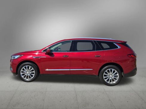 Used 2018 Buick Enclave Premium w/ Experience Buick Package FWD image 3