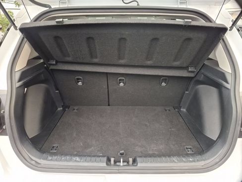 Used 2025 Hyundai Venue SEL FWD image 28