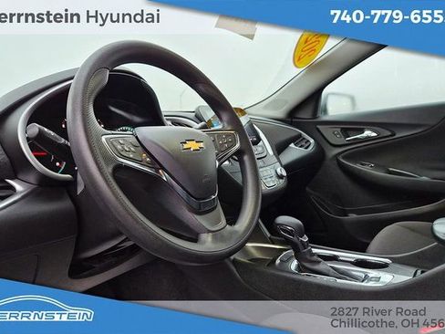 Used 2024 Chevrolet Malibu LT image 18