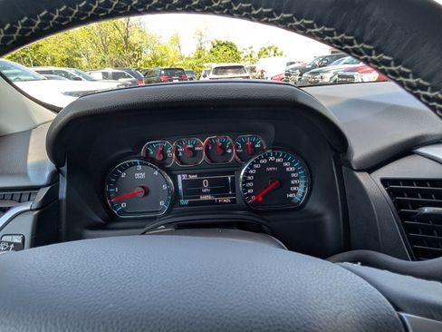 Used 2019 Chevrolet Tahoe LT w/ LT Signature Package AWD/4WD image 32