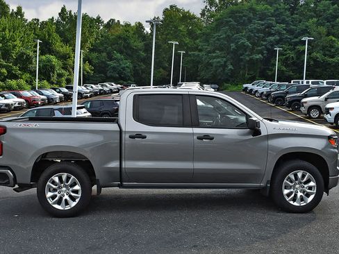 Used 2023 Chevrolet Silverado 1500 Custom AWD/4WD image 6