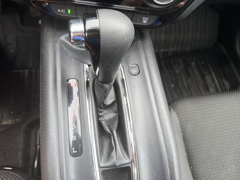 Certified 2021 Honda HR-V LX image 30