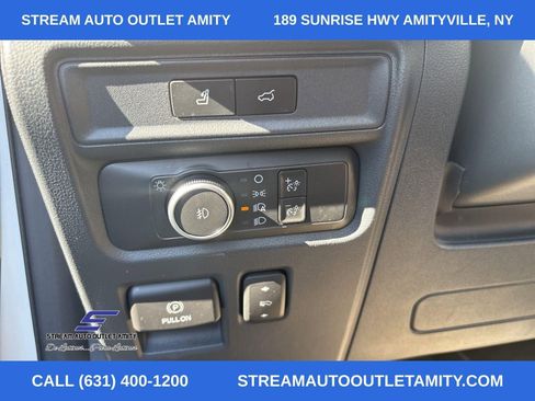 Used 2022 Ford Expedition Max Limited image 31
