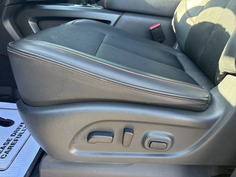 Used 2024 Nissan Titan PRO-4X w/ Off Road Protection Package image 28
