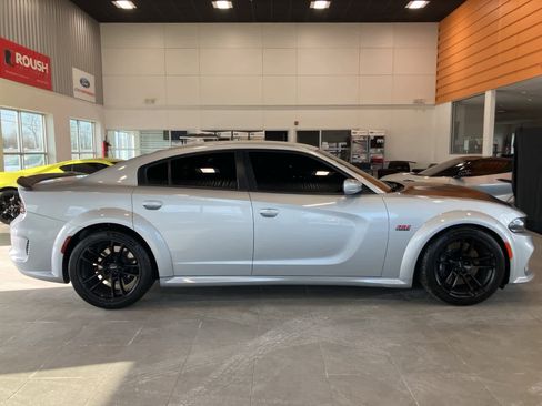 Used 2022 Dodge Charger Scat Pack image 4