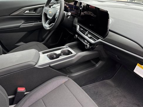 New 2026 Chevrolet Equinox EV LT w/ LPO, Blackout Package image 16