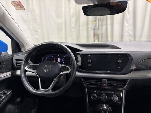 Used 2023 Volkswagen Taos SEL AWD/4WD image 3