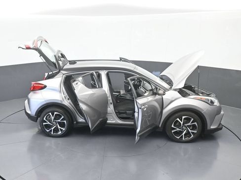 Used 2019 Toyota C-HR XLE FWD image 68