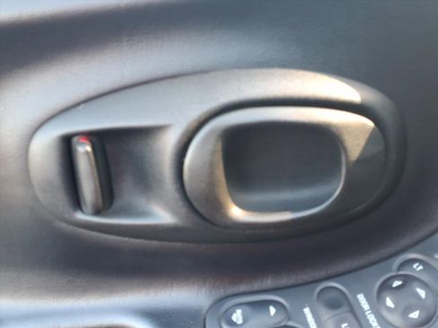 Used 2001 Chevrolet Corvette Coupe w/ Preferred Equipment Group1 image 16