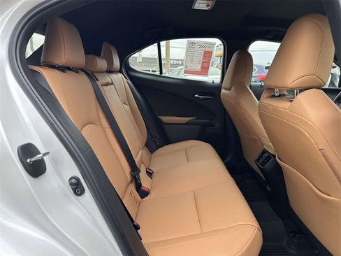 Used 2025 Lexus UX 300h AWD image 14