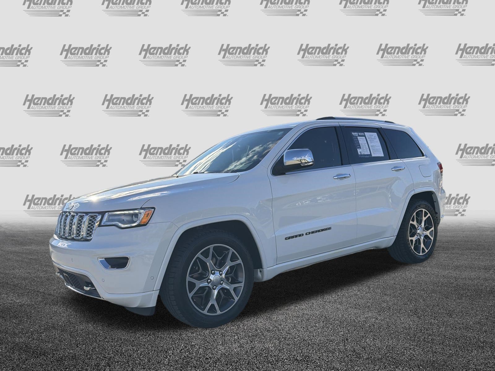 Used 2020 Jeep Grand Cherokee Overland AWD/4WD image 5