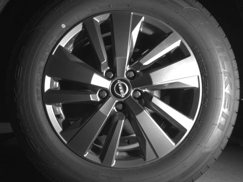 Used 2025 Nissan Pathfinder SV FWD image 14