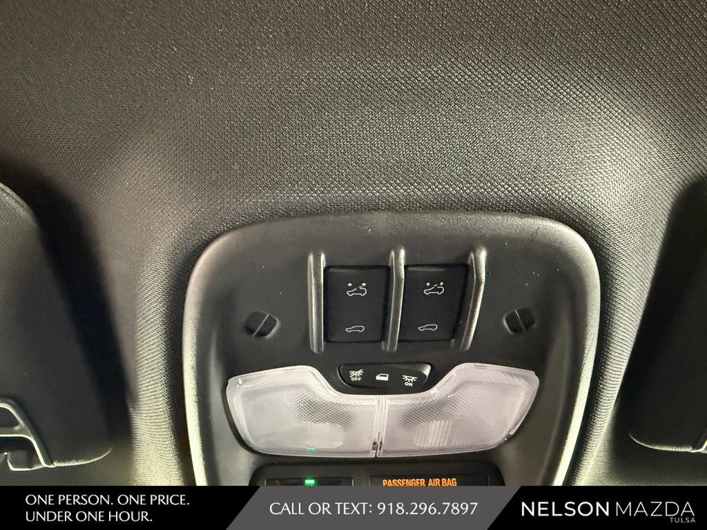 Used 2024 Chevrolet Colorado Z71 w/ Z71 Convenience Package 2 AWD/4WD image 31