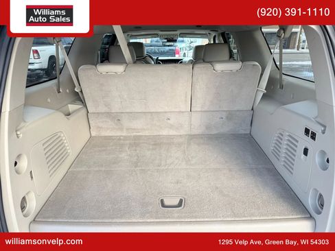 Used 2018 Cadillac Escalade ESV Luxury image 31