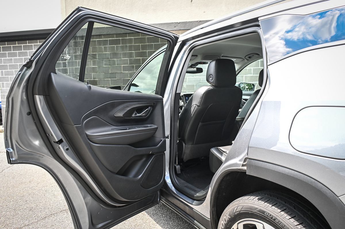 Used 2020 GMC Terrain SLT w/ Preferred Package AWD/4WD image 13