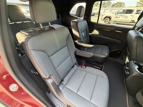 Used 2024 GMC Acadia AT4 w/ Super Cruise Package image 19