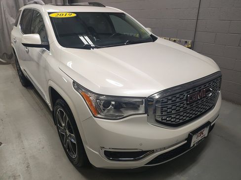 Used 2019 GMC Acadia Denali image 5