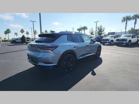 New 2026 Chevrolet Equinox EV RS image 30