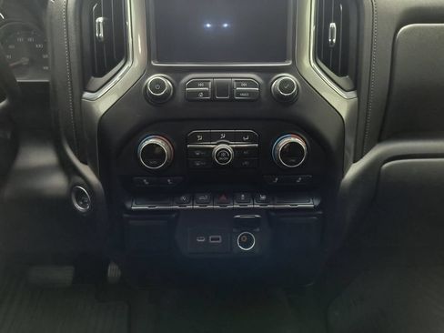 Used 2021 Chevrolet Silverado 1500 LT AWD/4WD image 17