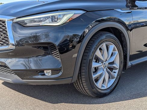 Used 2019 INFINITI QX50 Essential w/ Premium Heat Package image 9