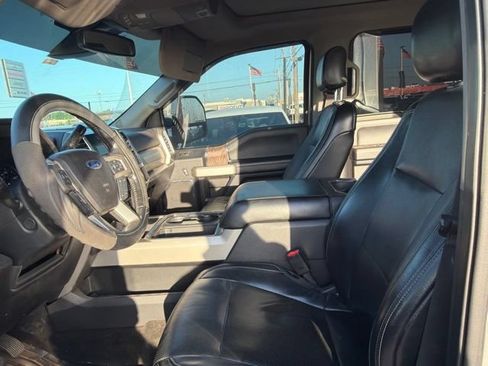 Used 2017 Ford F250 Lariat w/ Lariat Ultimate Package AWD/4WD image 6