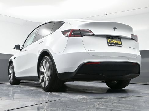 Used 2022 Tesla Model Y Long Range image 53