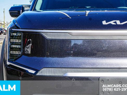 Used 2024 Kia EV9 Wind image 12