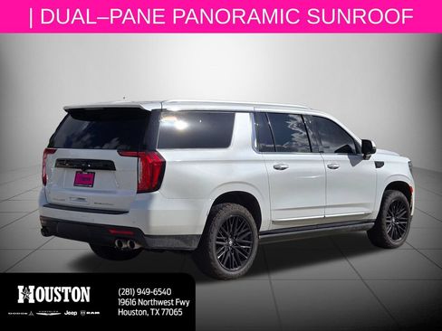 Used 2023 GMC Yukon XL Denali AWD/4WD image 4