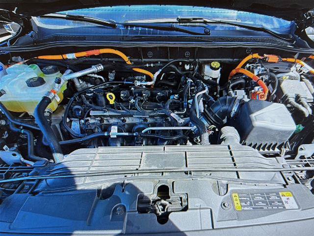 Certified 2023 Ford Escape SE w/ PHEV Premium Package FWD image 5