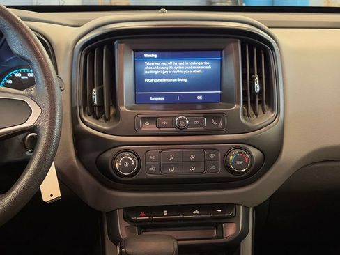Used 2020 Chevrolet Colorado W/T w/ Custom Special Edition RWD image 19