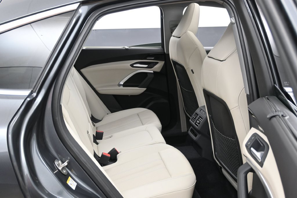 Used 2025 Audi Q5 Premium Plus AWD/4WD image 26