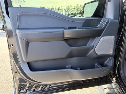 Used 2025 Ford F150 Lariat w/ Equipment Group 501A Mid image 10