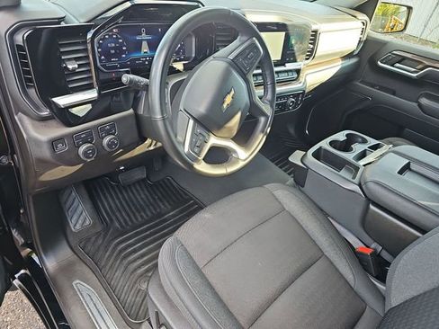 Used 2024 Chevrolet Silverado 1500 LT AWD/4WD image 11