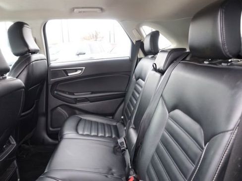 Used 2023 Ford Edge SEL image 30