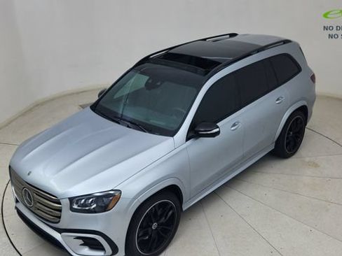 Used 2025 Mercedes-Benz GLS 450 4MATIC image 83