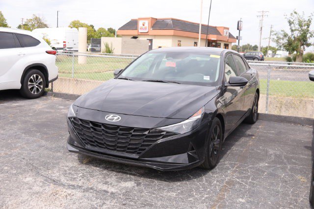 Used 2021 Hyundai Elantra SEL FWD image 4
