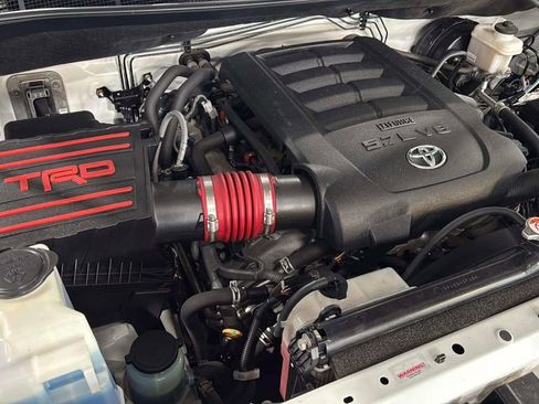 Used 2018 Toyota Tundra Platinum AWD/4WD image 29