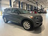 Certified 2022 Ford Explorer Limited w/ Equipment Group 301A image 3