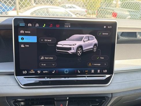 New 2026 Volkswagen Tiguan SE R-Line FWD image 21