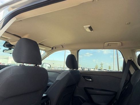 Certified 2022 Nissan Rogue SV FWD image 30