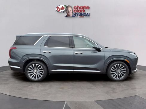 Used 2024 Hyundai Palisade Calligraphy FWD image 6
