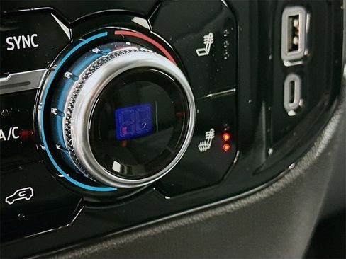 New 2026 GMC Sierra 3500 SLT image 21