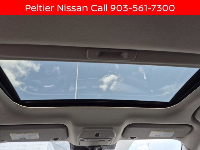New 2026 Nissan Sentra SR w/ SR Premium Package FWD image 15