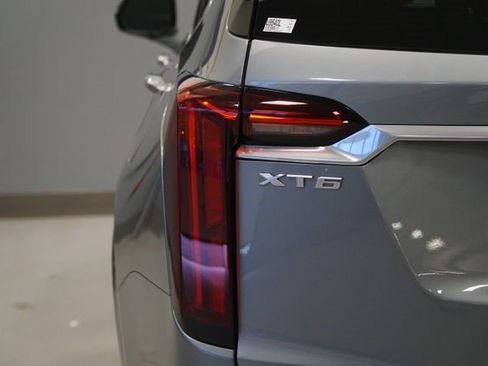 Certified 2023 Cadillac XT6 Premium Luxury w/ Technology Package AWD/4WD image 4